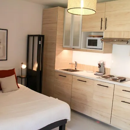 Marco Polo - Calme Avec Parking Prive - 2 Piscines - Proche Des Plages - Wifi - Clim Mandelieu